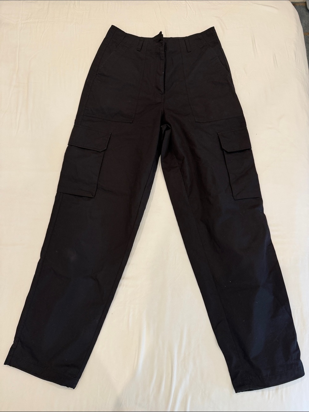 KITH Women's Black Cargo Pants - Relaxed Utility Style